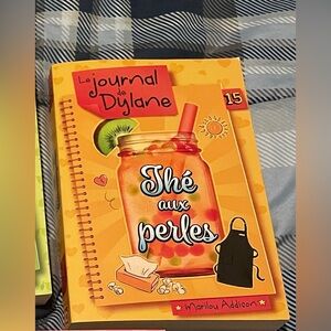 Le Journal de Dylane Thé aux Perles book